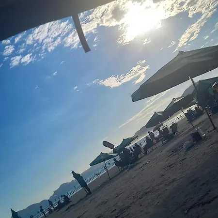 Apartamento na Praia Enseada-2
